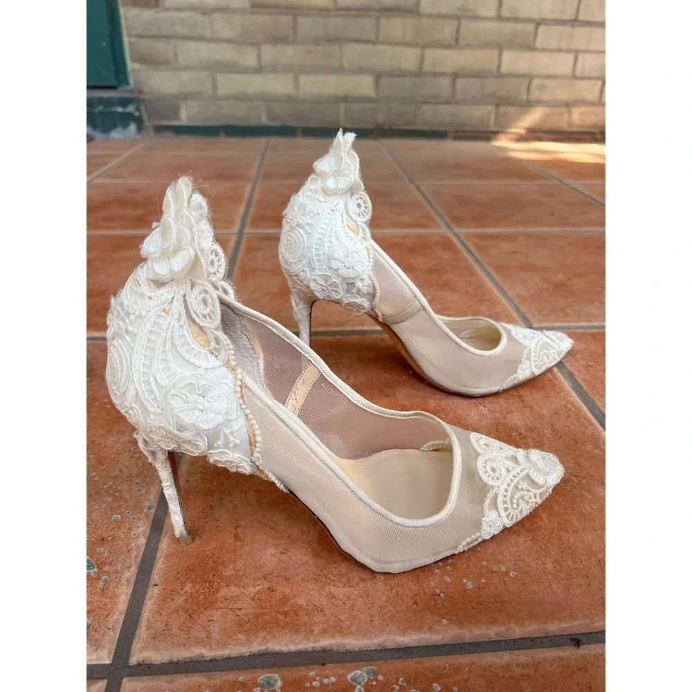 Imagine Vince Camuto White Lace Pointed Toe Pumps Heels Sz 9M Wedding Bridal - Picture 2 of 9